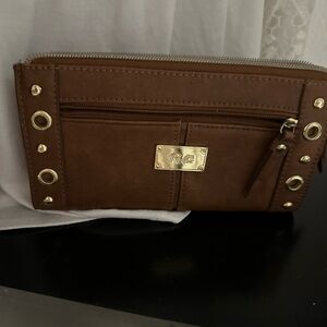 Relic wallet with envelope pockets inside